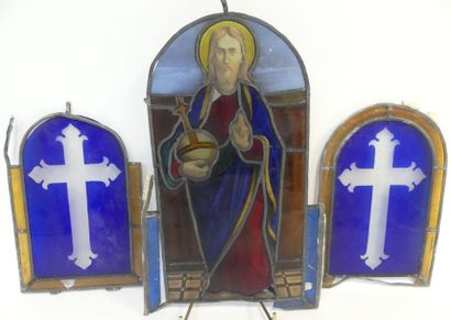 Trois VITRAUX religieux. H. 43 ; H.30 cm...