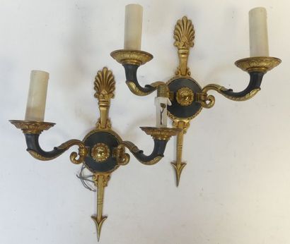 Paire d'APPLIQUES de style Empire en bronze...
