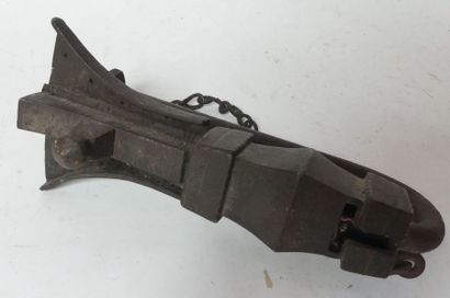 Important CADENAS en fer forgé.
