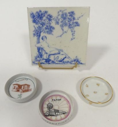 MANUFACTURE NATIONALE DE SEVRES. Deux petits...