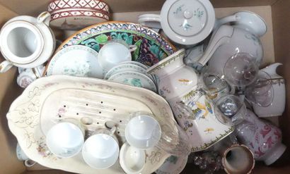 Lot de FAÏENCE, PORCELAINE et CRISTAL dont...