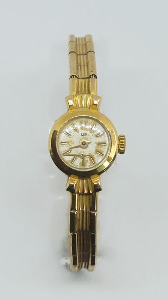 LIP. MONTRE BRACELET tout or jaune, boitier...