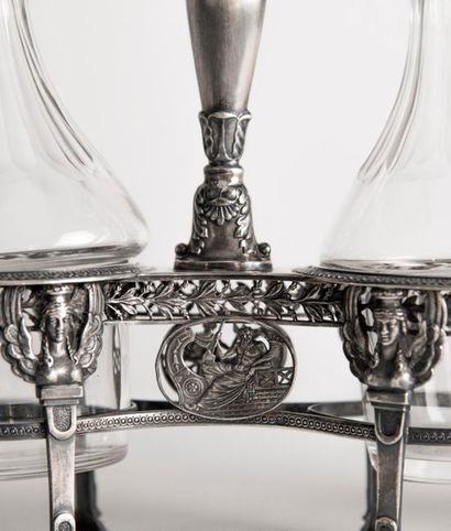 Set consisting of an oil and vinegar maker...