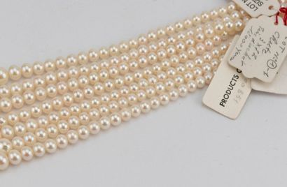 Lot of 7 rows of cultured pearls from Japan...