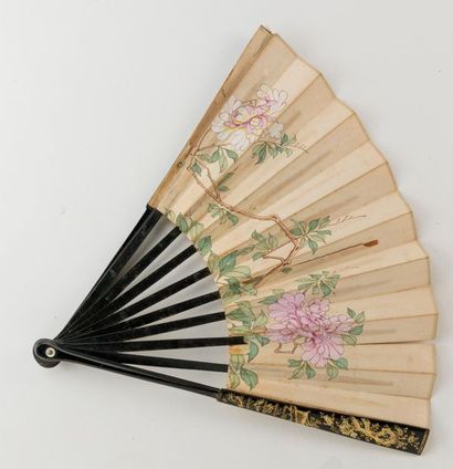 Napoleon III fan with Chinese peach harvest...
