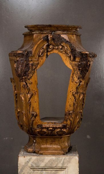 Tabernacle in natural carved wood, Regency...