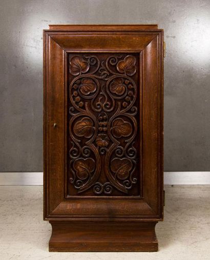Attributed to Chaleyssin. Small carved oak...