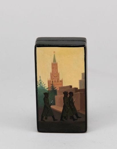 Lacquered wooden box with Kremlin and Red...