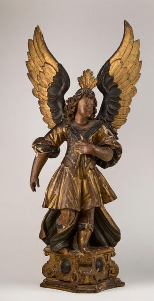 Paire d'anges baroques ailés en bois sculpté...