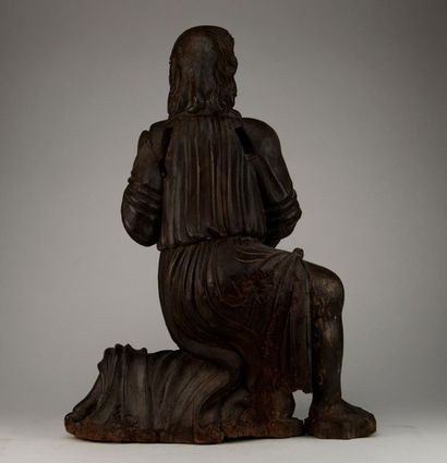 Ange agenouillé en bois sculpté, XVIIIème...