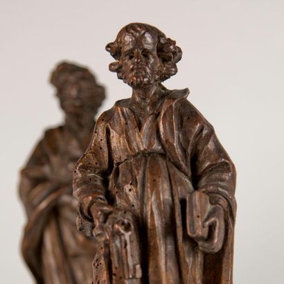 Deux apôtres en bois sculpté. début du XVIIIème...