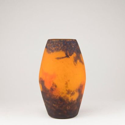 MULLER Brothers. Vase in yellow, orange and...