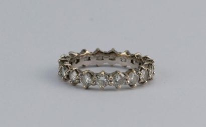 American wedding ring in 18K white gold and...