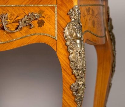 Flat wooden veneer desk decorated with flowers...