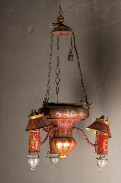 Carcel suspension in red and gold lacquered...