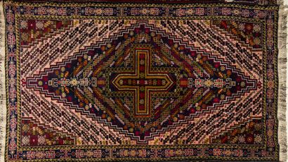 Afghan rug, 80's. 
Cotton velvet weft warp.
205x124...