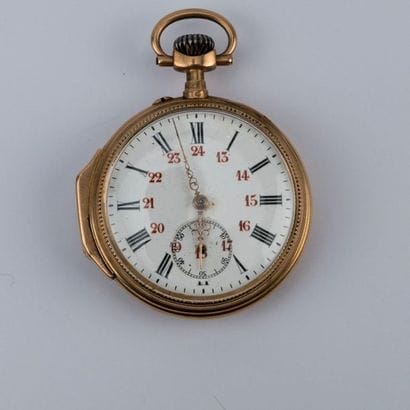 Pocket watch in yellow gold, horse head punch....