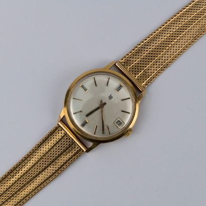 LIP. Montre-bracelet d'homme tout or jaune...