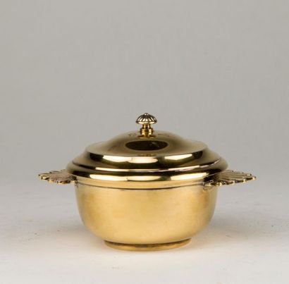 CHRISTOFLE; Petite écuelle couverte en vermeil,...