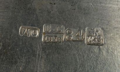 Trône à sel en argent ajouré et gravé, monogramme...