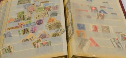 O	 4 Boites	 + 1 Album: Cartes + Lettres...