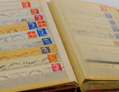 O	 4 Boites	 + 1 Album: Cartes + Lettres...