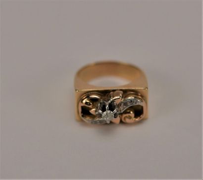 Bague tank en or jaune 18K (750 millièmes)...