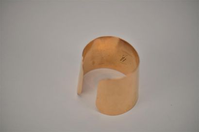 Bracelet manchette en or jaune 18K (750 millièmes)....