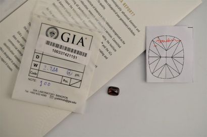 Spinel rouge de 2,74 carats avec certificat...