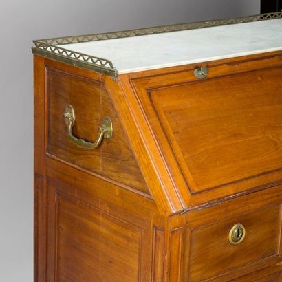 Bureau de pente en acajou et placage d'acajou,...