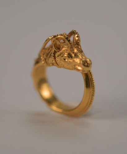 Bague Bélier de la maison Grec ZOLOTAS, datant...