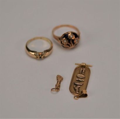 Lot deux bagues, un pendentif cartouche Egypte...