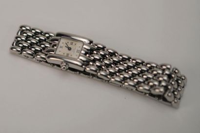 CHAUMET. Montre de dame en acier, modèle...