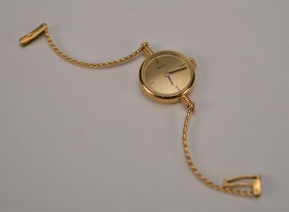 BERARD. Montre bracelet de femme en or jaune...