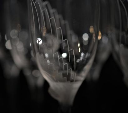LALIQUE. Ensemble de douze flûtes en cristal,...