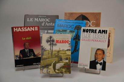 Ensemble de sept ouvrages sur le Maroc dont...