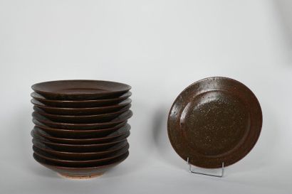 
Suite de douze assiettes en grès émaillé....