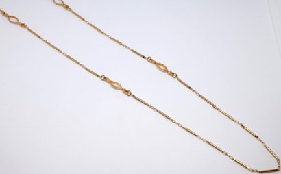 Corrigendum // Necklace in metal and not...