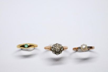Set of three rings in 750°/00 yellow gold,...