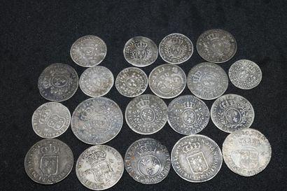 LOUIS XV : 
- 19 silver coins including one...
