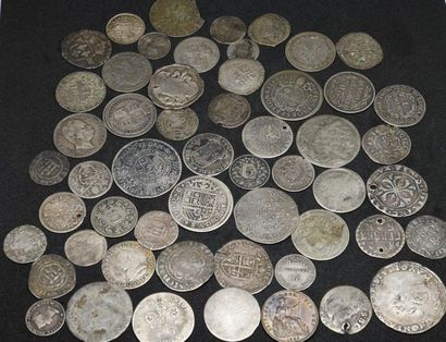 Lot of foreign coins: 54 coins including...