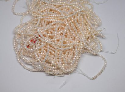 Set of twenty-six rows of cultured pearls...