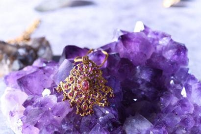 Necklace in yellow gold 750°/00 composed...