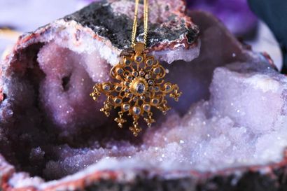 Necklace in 750°/00 yellow gold composed...