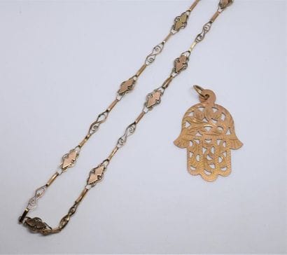 Fancy mesh necklace and pendant in pink gold...