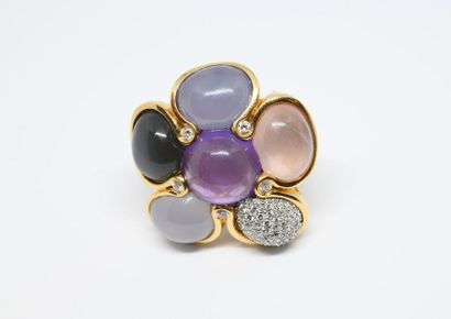 Large ring in 750°/00 yellow gold and natural...