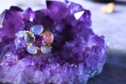 Large ring in 750°/00 yellow gold and natural...