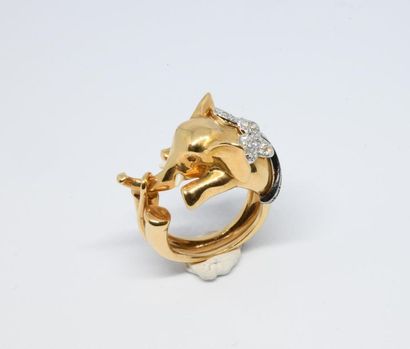 Ring in 750°/00 yellow gold in the shape...