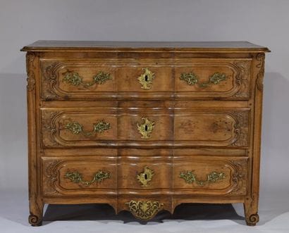 Crossbow chest of drawers and uprights in...