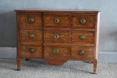 * Chest of drawers made of natural wood and...